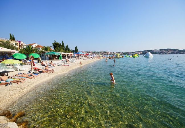 Apartament w Okrug Gornji - Apartament w Okrug Gornji z taras, Klimatyzacja, WIFI, Pralka (4736-1) Apartament w Okrug Gornji - Apartament w Okrug Gornji z taras, Klimatyzacja, WIFI, Pralka (4736-1)