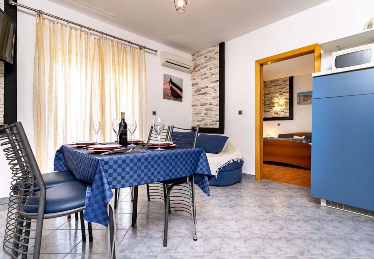 Apartament w Lopar - Apartament w Lopar z balkon, Klimatyzacja, WIFI (4738-6)