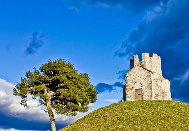 Dom w Vir - Domek wypoczynkowy w Vir z taras, Klimatyzacja, WIFI, Pralka (4740-1) Dom w Vir - Domek wypoczynkowy w Vir z taras, Klimatyzacja, WIFI, Pralka (4740-1)