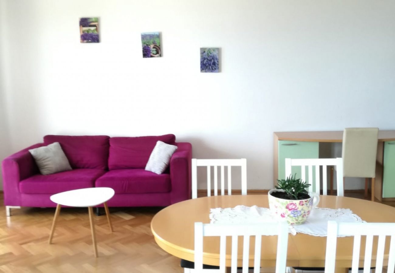 Apartament w Split - Apartament w Split z Widok na morze, taras, Klimatyzacja, WIFI (4749-1)