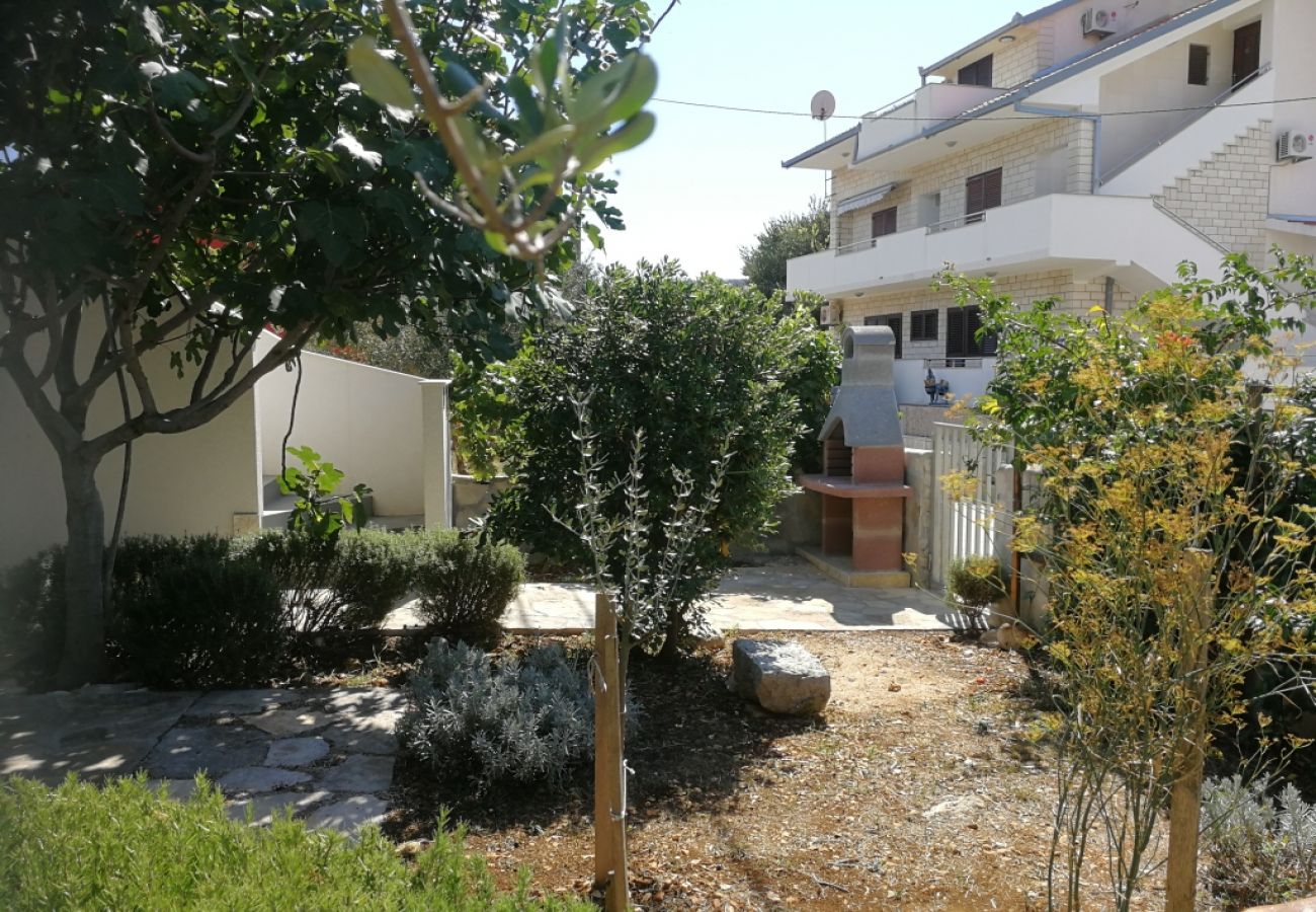 Apartament w Vinišce - Apartament w Vinišće z taras, Klimatyzacja, WIFI (4756-2)