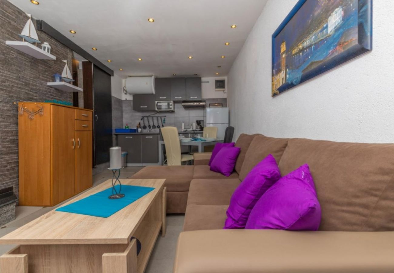 Apartament w Crikvenica - Apartament w Crikvenica z Widok na morze, taras, Klimatyzacja, WIFI (4628-6)