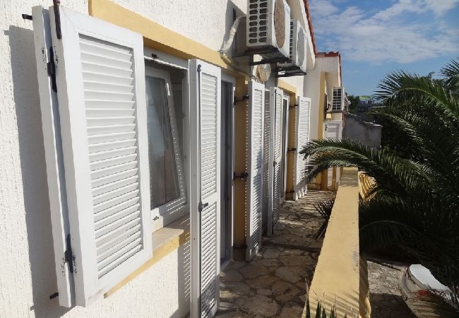 Apartament w Vir - Apartament w Vir z taras, Klimatyzacja, WIFI, Pralka (4776-2) Apartament w Vir - Apartament w Vir z taras, Klimatyzacja, WIFI, Pralka (4776-2)