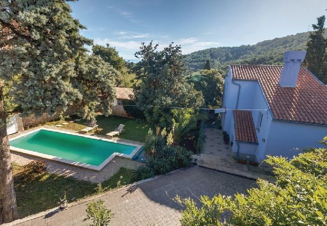 Dom w Mali Lošinj - Domek wypoczynkowy w Mali Lošinj z taras, Klimatyzacja, WIFI, Pralka (4780-1) Dom w Mali Lošinj - Domek wypoczynkowy w Mali Lošinj z taras, Klimatyzacja, WIFI, Pralka (4780-1)