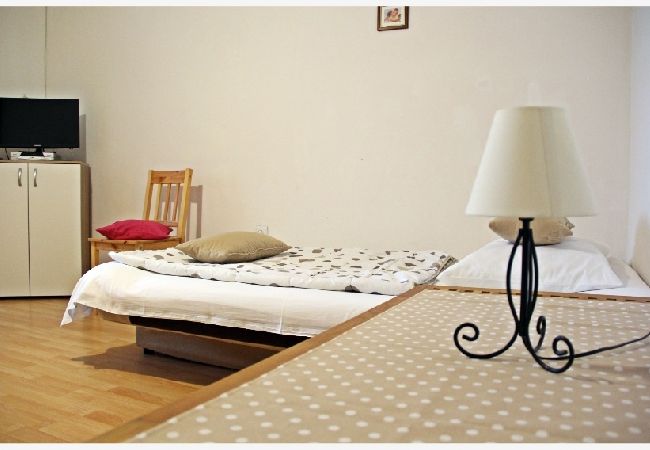 Apartament w Slatine - Apartament w Slatine z Widok na morze, taras, Klimatyzacja, WIFI (4782-2) Apartament w Slatine - Apartament w Slatine z Widok na morze, taras, Klimatyzacja, WIFI (4782-2)