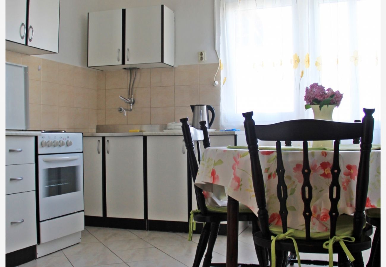 Apartament w Slatine - Apartament w Slatine z Widok na morze, taras, Klimatyzacja, WIFI (4782-2)