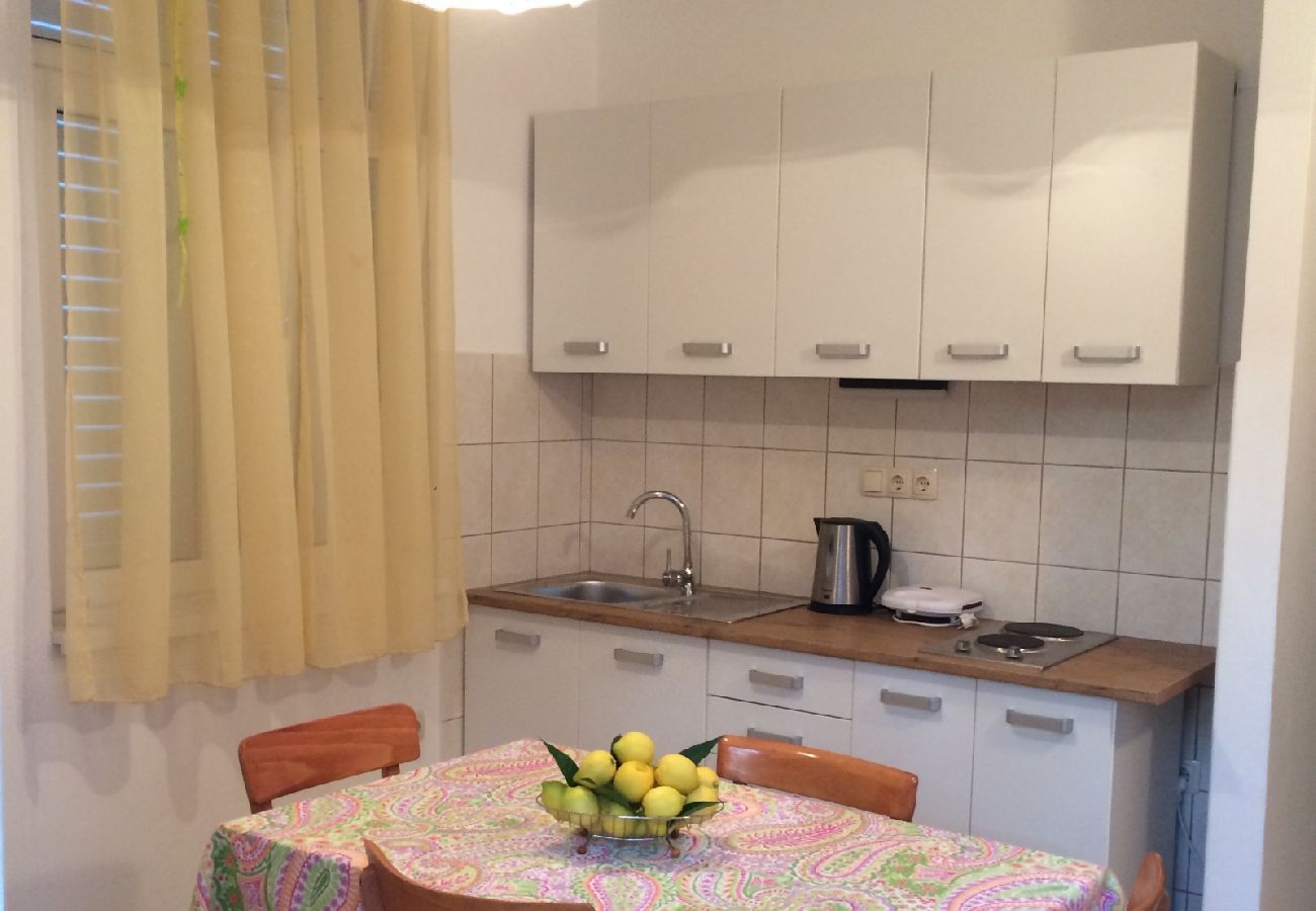 Apartament w Slatine - Apartament w Slatine z taras, Klimatyzacja, WIFI, Pralka (4782-3)