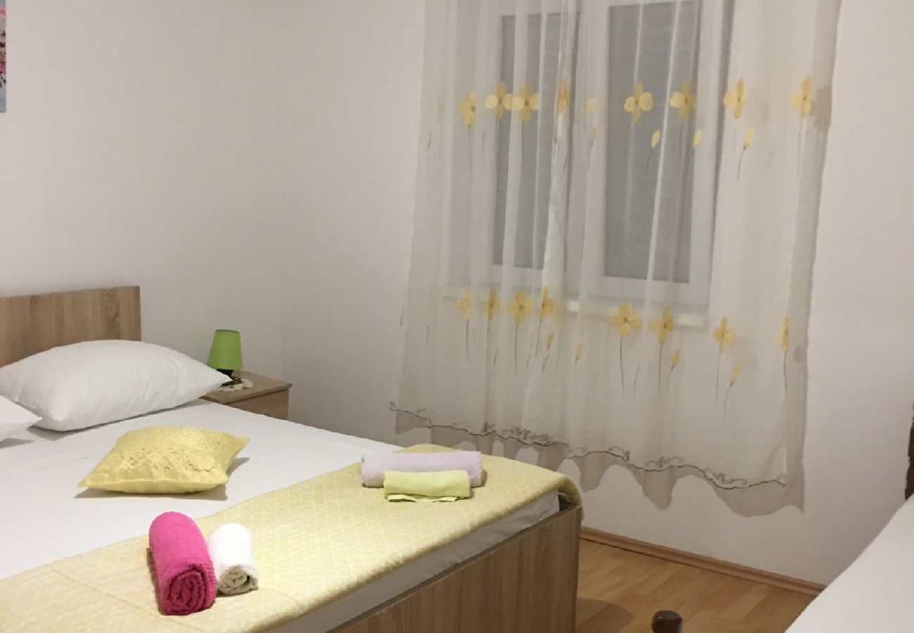 Apartament w Slatine - Apartament w Slatine z taras, Klimatyzacja, WIFI, Pralka (4782-3)