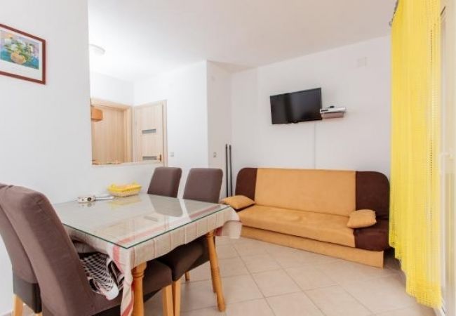 Apartament w Slatine - Apartament w Slatine z Widok na morze, balkon, Klimatyzacja, WIFI (4784-2) Apartament w Slatine - Apartament w Slatine z Widok na morze, balkon, Klimatyzacja, WIFI (4784-2)