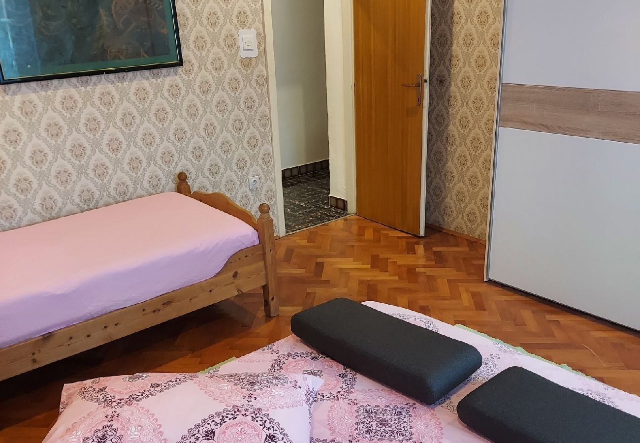 Apartament w Slatine - Apartament w Slatine z taras, Klimatyzacja, WIFI, Pralka (4784-3)