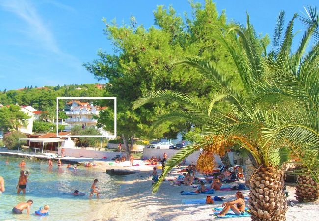 Apartament w Trogir - Apartament w Trogir z Widok na morze, balkon, Klimatyzacja, WIFI (4786-1) Apartament w Trogir - Apartament w Trogir z Widok na morze, balkon, Klimatyzacja, WIFI (4786-1)
