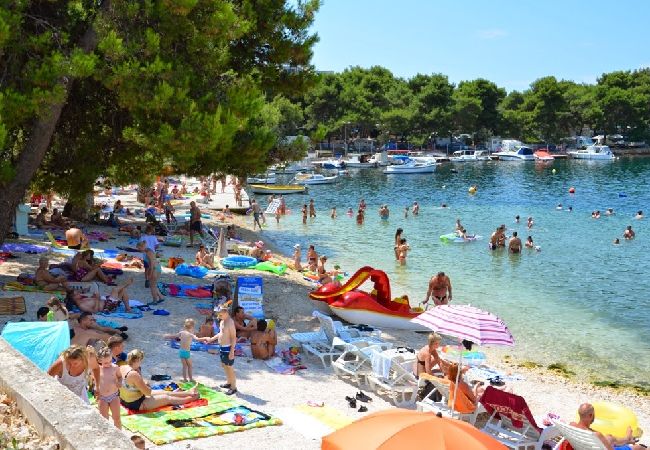 Apartament w Trogir - Apartament w Trogir z Widok na morze, balkon, Klimatyzacja, WIFI (4786-2) Apartament w Trogir - Apartament w Trogir z Widok na morze, balkon, Klimatyzacja, WIFI (4786-2)