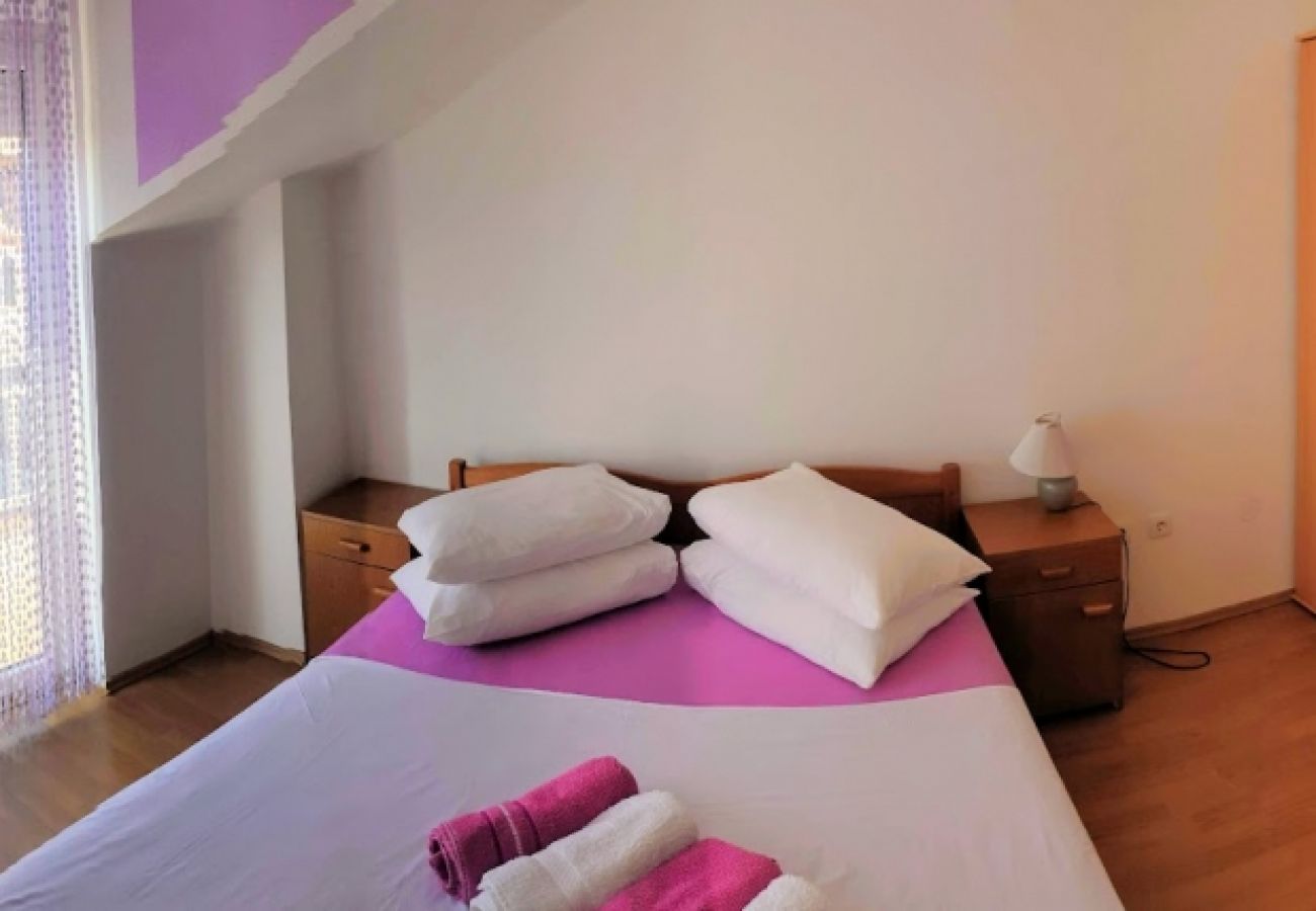 Apartament w Trogir - Apartament w Trogir z Widok na morze, balkon, Klimatyzacja, WIFI (4786-3)