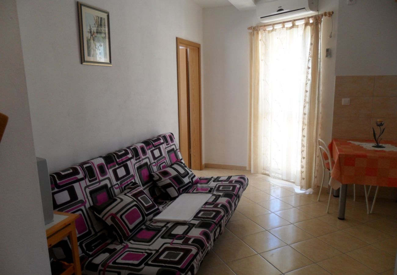 Apartament w Okrug Gornji - Apartament w Okrug Gornji z Widok na morze, taras, Klimatyzacja, WIFI (4790-5)