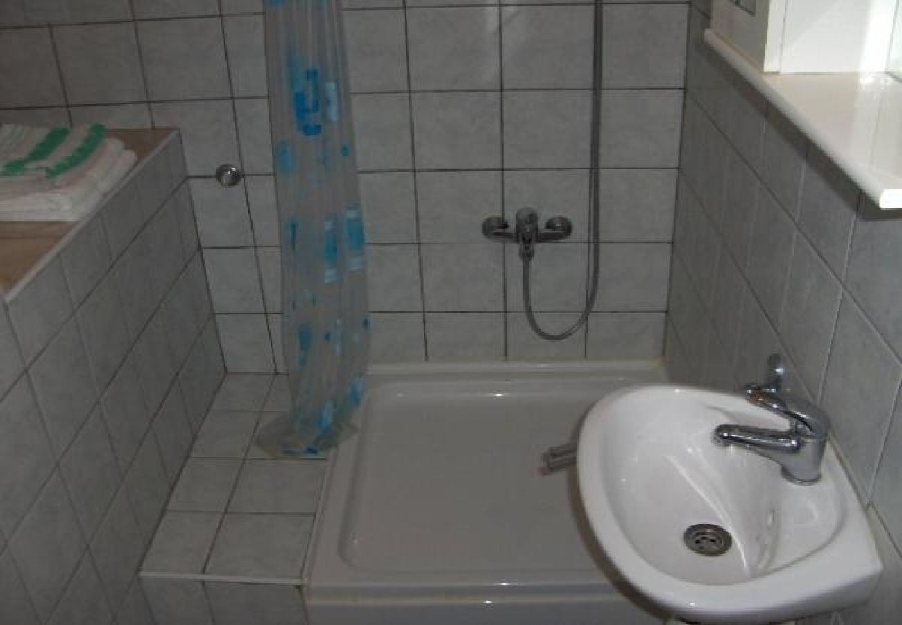 Apartament w Okrug Gornji - Apartament w Okrug Gornji z Widok na morze, balkon, Klimatyzacja, WIFI (4790-1)