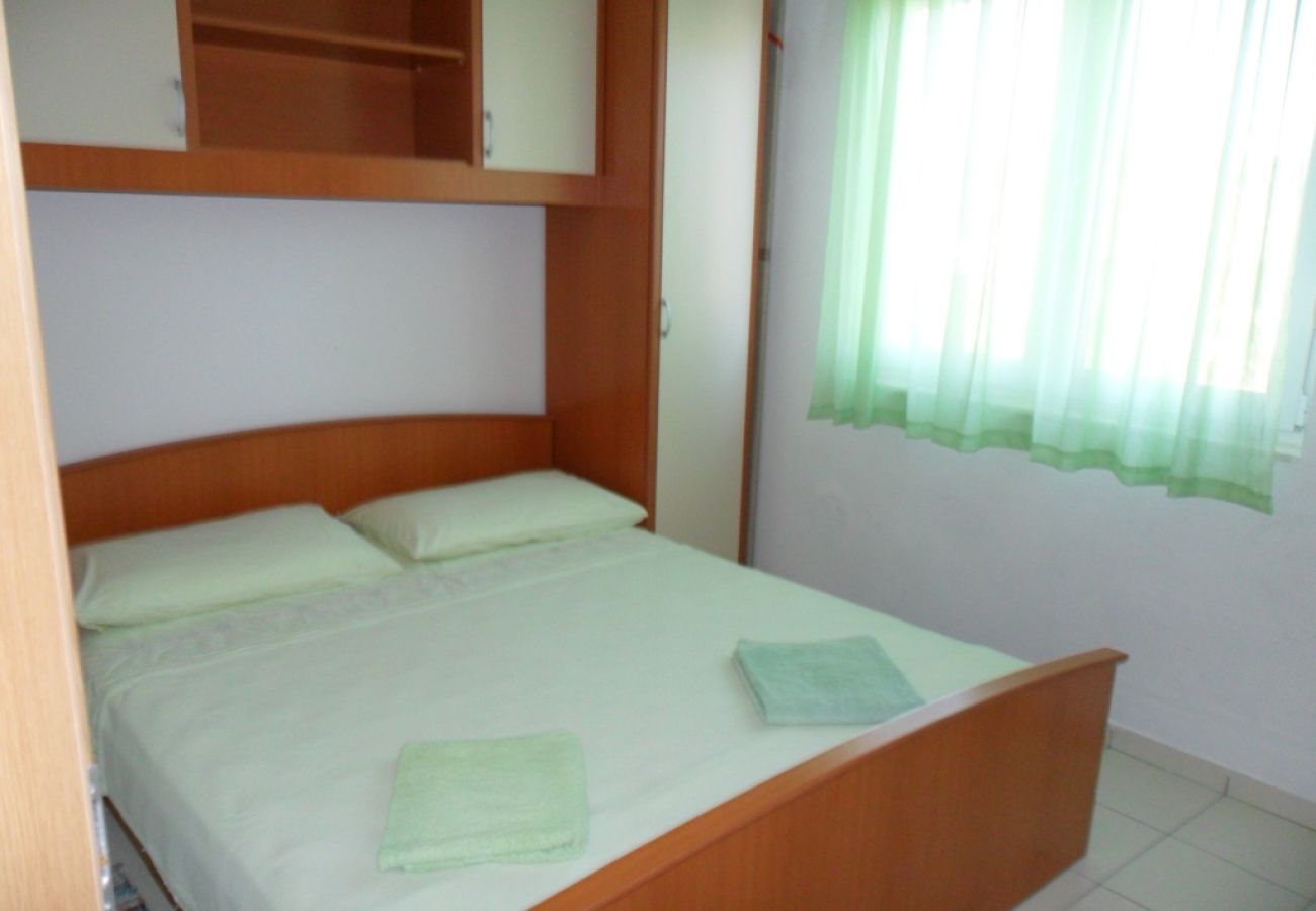 Apartament w Okrug Gornji - Apartament w Okrug Gornji z Widok na morze, balkon, Klimatyzacja, WIFI (4790-3)