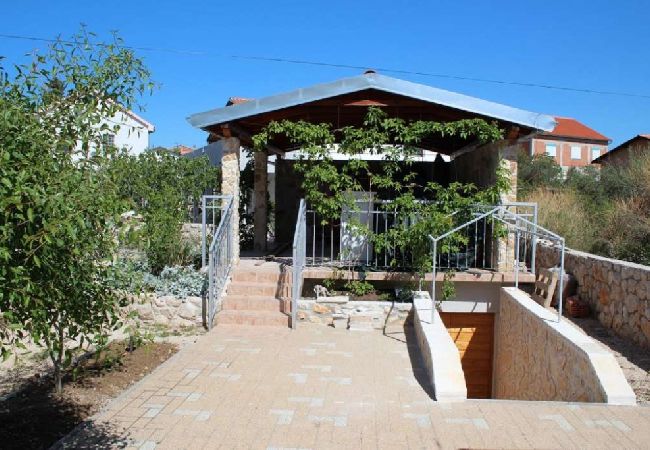 Apartament w Pirovac - Apartament w Pirovac z taras, Klimatyzacja, WIFI, Pralka (4793-3) Apartament w Pirovac - Apartament w Pirovac z taras, Klimatyzacja, WIFI, Pralka (4793-3)