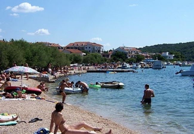 Apartament w Pirovac - Apartament w Pirovac z taras, Klimatyzacja, WIFI, Pralka (4793-3) Apartament w Pirovac - Apartament w Pirovac z taras, Klimatyzacja, WIFI, Pralka (4793-3)