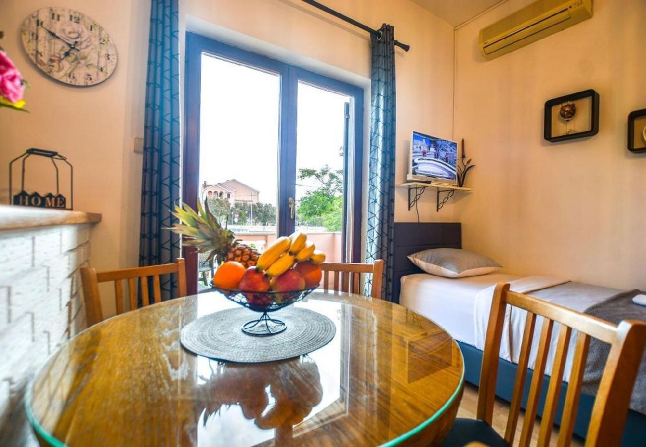 Apartament w Nin - Apartament w Zaton (Zadar) z Widok na morze, balkon, Klimatyzacja, WIFI (4810-1)