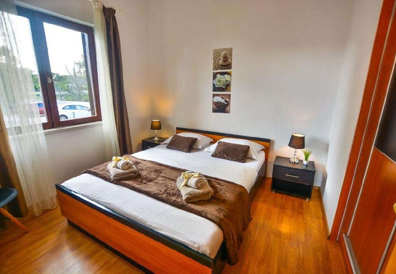 Apartament w Nin - Apartament w Zaton (Zadar) z Widok na morze, balkon, Klimatyzacja, WIFI (4810-1)