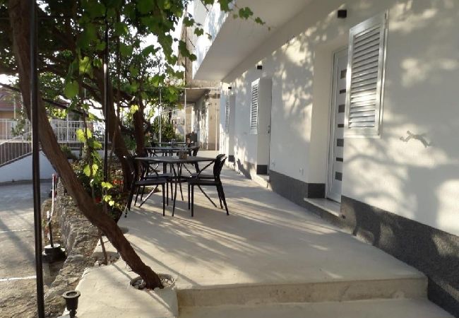 Apartament w Podgora - Apartament w Podgora z taras, Klimatyzacja, WIFI (4492-8) Apartament w Podgora - Apartament w Podgora z taras, Klimatyzacja, WIFI (4492-8)