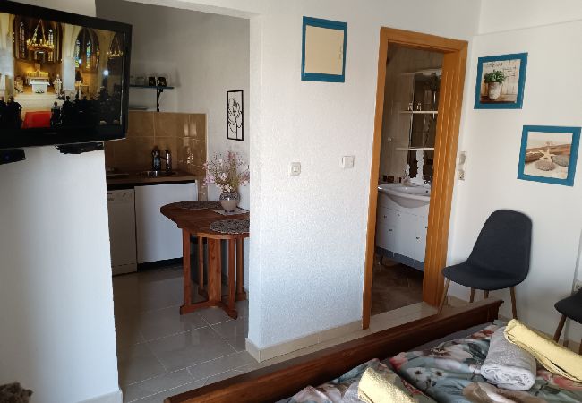 Studio w Biograd na moru - Apartament Studio w Biograd na Moru z Widok na morze, taras, Klimatyzacja, WIFI (4818-5) Studio w Biograd na moru - Apartament Studio w Biograd na Moru z Widok na morze, taras, Klimatyzacja, WIFI (4818-5)