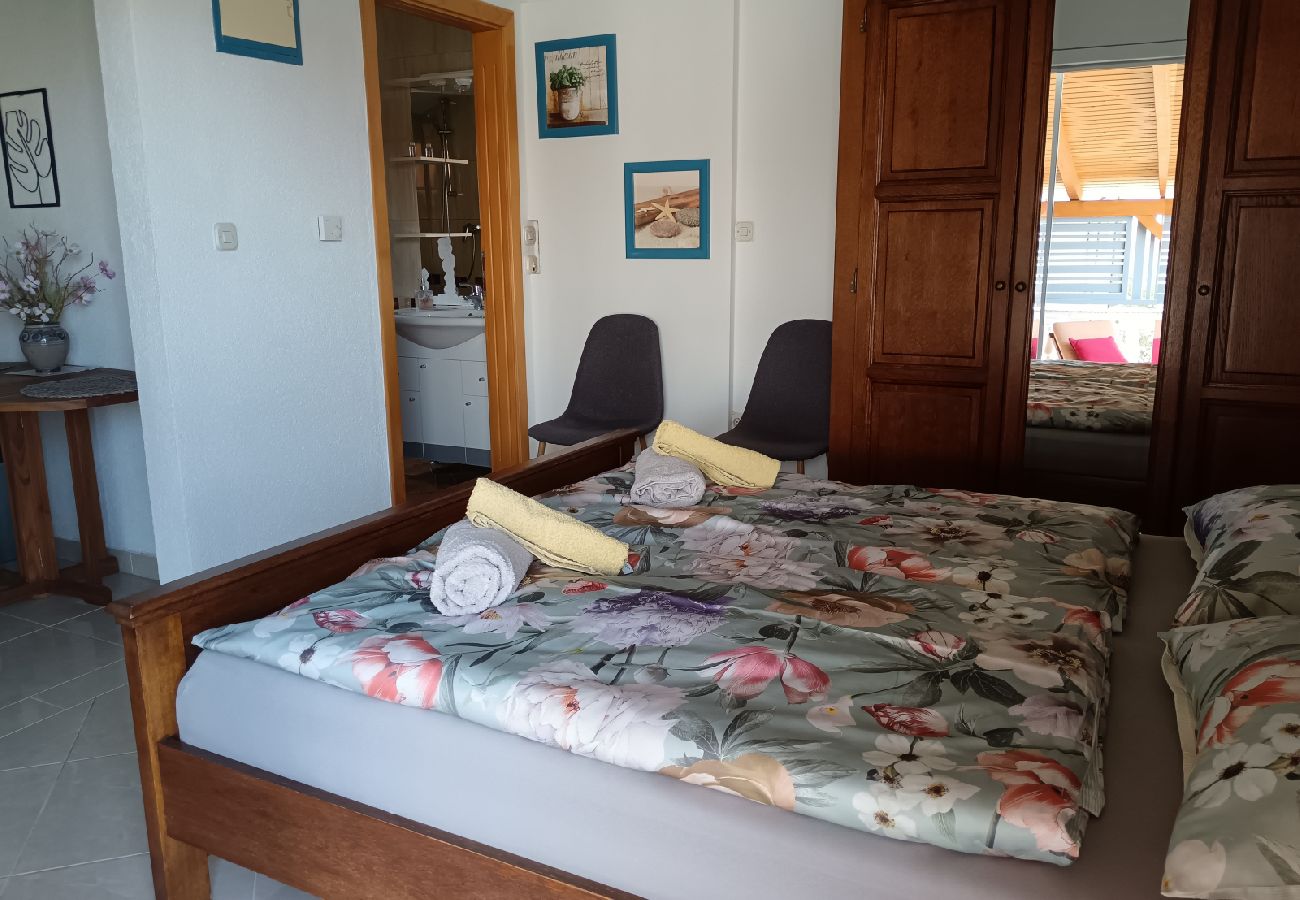 Studio w Biograd na moru - Apartament Studio w Biograd na Moru z Widok na morze, taras, Klimatyzacja, WIFI (4818-5)