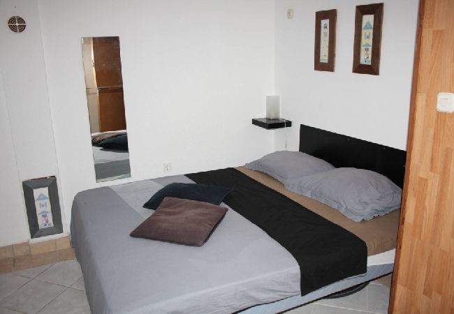 Studio w Vrsi - Apartament Studio w Vrsi z taras, Klimatyzacja, WIFI (4824-1) Studio w Vrsi - Apartament Studio w Vrsi z taras, Klimatyzacja, WIFI (4824-1)