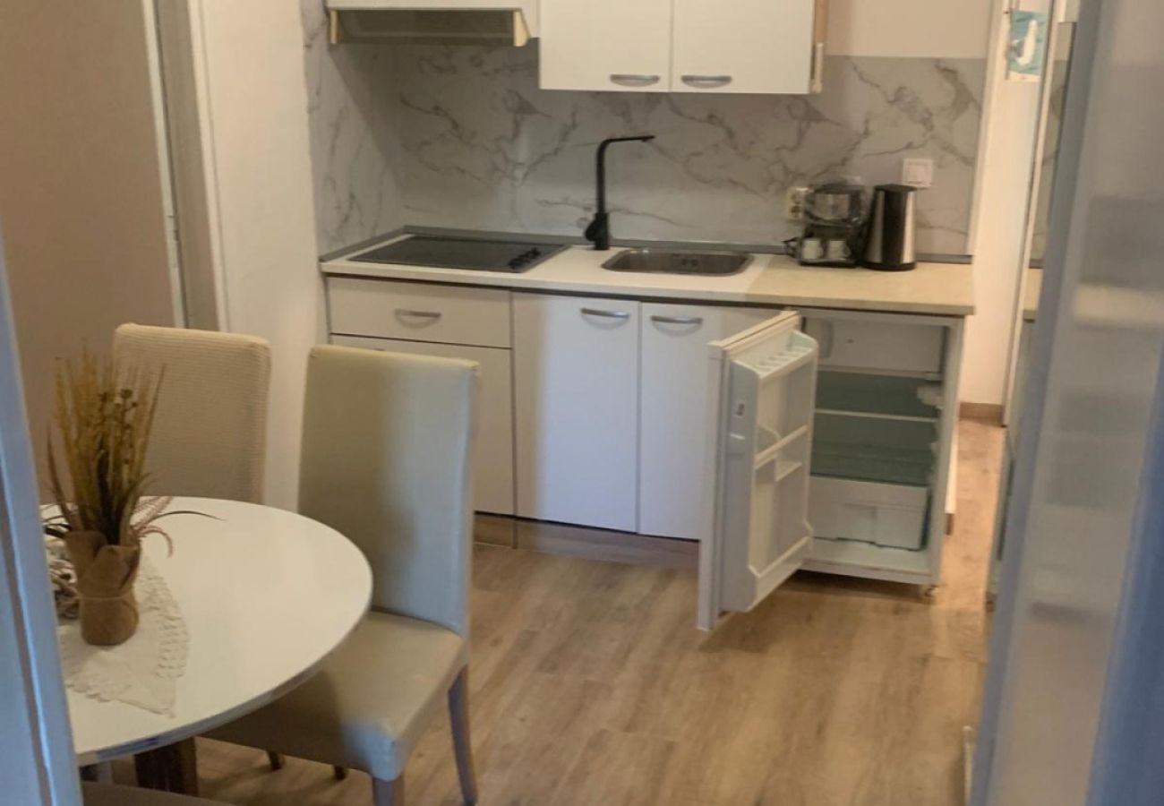 Apartament w Vrsi - Apartament w Vrsi z balkon, Klimatyzacja, WIFI (4824-4)