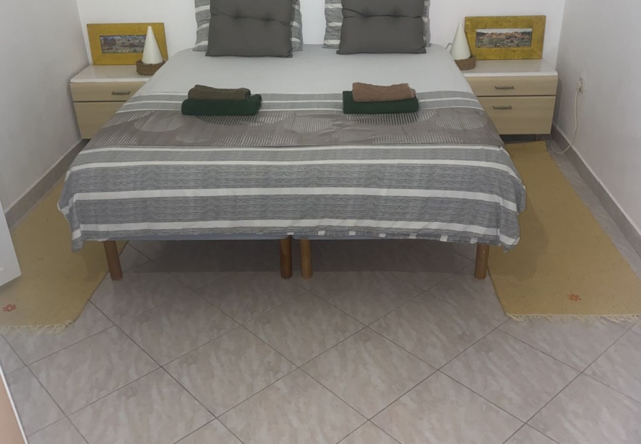 Apartament w Vrsi - Apartment in Vrsi with Balcony, Air condition, WIFI (4824-6)
