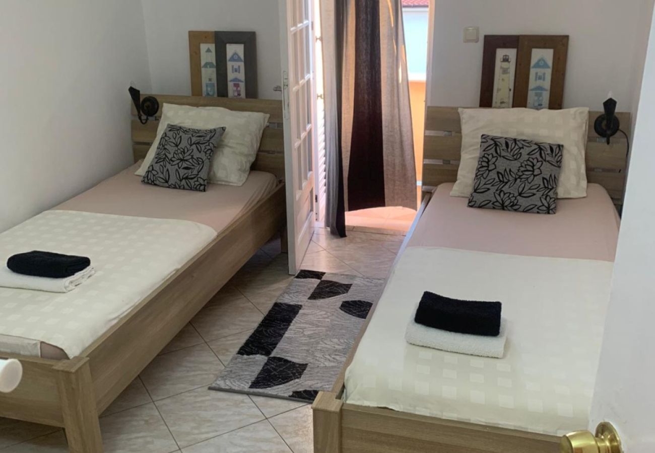 Apartament w Vrsi - Apartment in Vrsi with Seaview, Terrace, Air condition, WIFI (4824-7)
