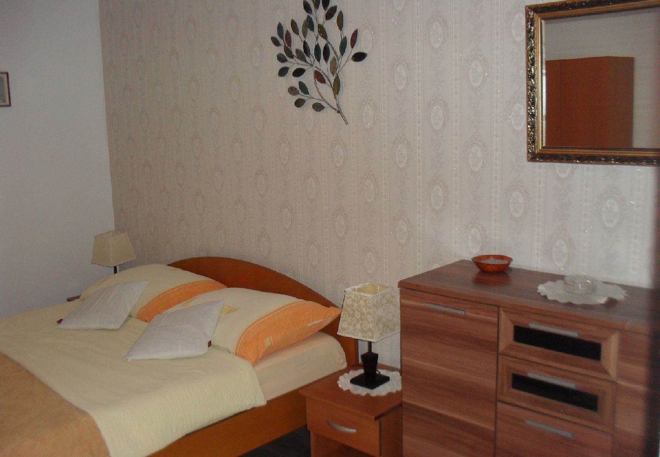 Apartament w Nin - Apartament w Zaton (Zadar) z taras, Klimatyzacja, WIFI, Pralka (4828-1)