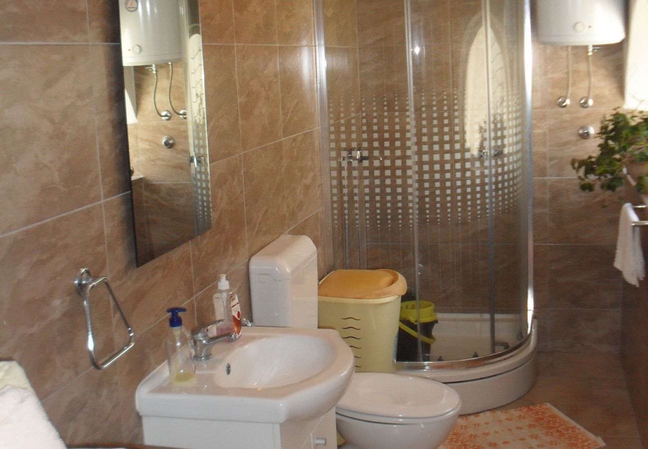 Apartament w Nin - Apartament w Zaton (Zadar) z taras, Klimatyzacja, WIFI, Pralka (4828-1)