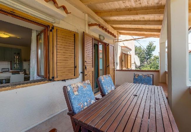 Apartament w Nerezine - Apartament w Nerezine z Klimatyzacja, WIFI, Pralka, Zmywarka (4827-2) Apartament w Nerezine - Apartament w Nerezine z Klimatyzacja, WIFI, Pralka, Zmywarka (4827-2)