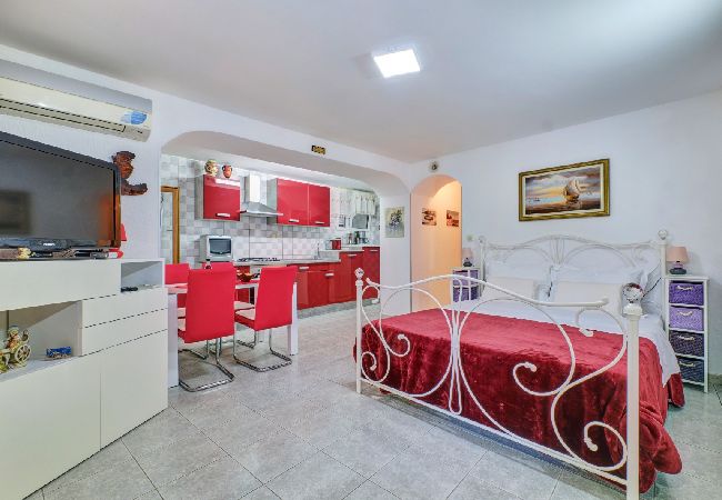 Studio w Nerezine - Apartament Studio w Nerezine z balkon, Klimatyzacja, WIFI, Pralka (4827-4) Studio w Nerezine - Apartament Studio w Nerezine z balkon, Klimatyzacja, WIFI, Pralka (4827-4)