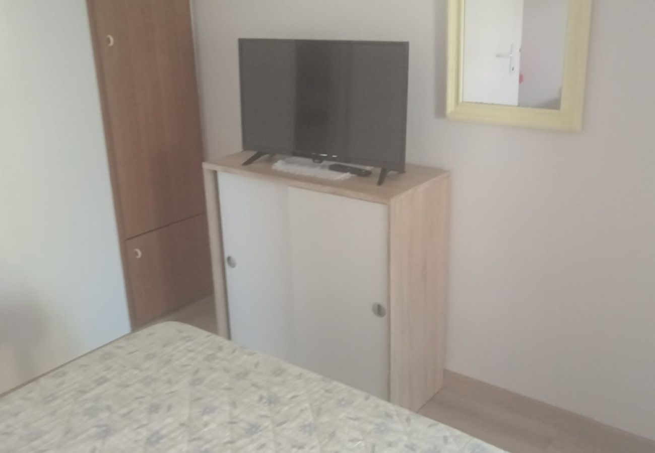 Apartament w Ždrelac - Apartament w Ždrelac z balkon, Klimatyzacja, WIFI, Zmywarka (4834-3)