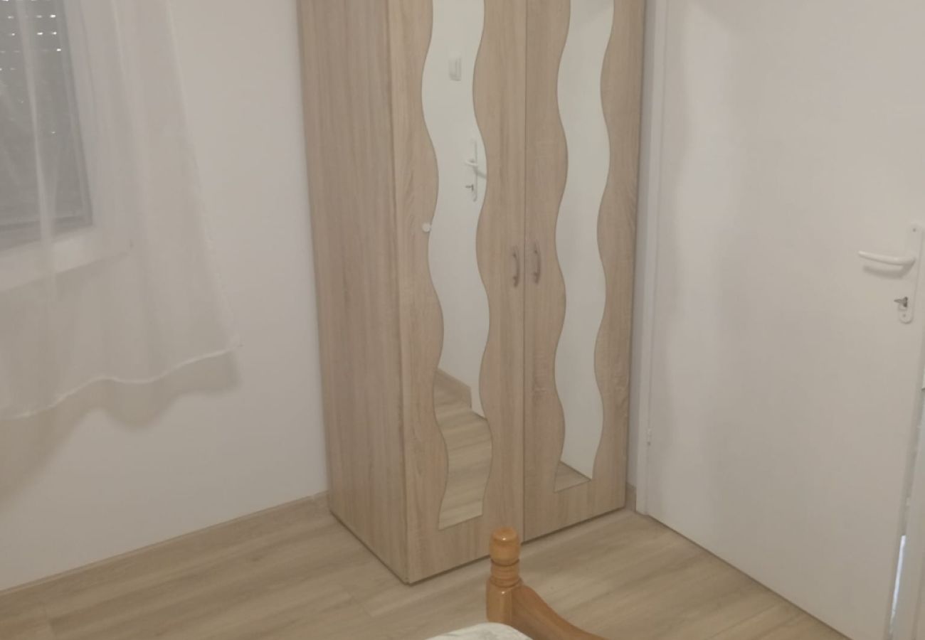 Apartament w Ždrelac - Apartament w Ždrelac z balkon, Klimatyzacja, WIFI, Zmywarka (4834-3)