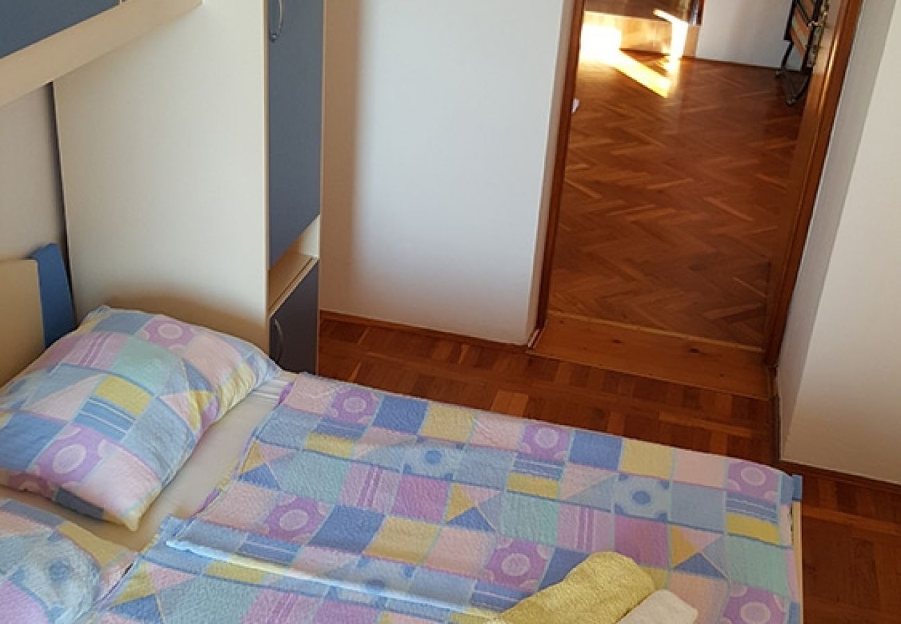 Apartament w Lopar - Apartament w Lopar z Widok na morze, balkon, Klimatyzacja, WIFI (4842-3)