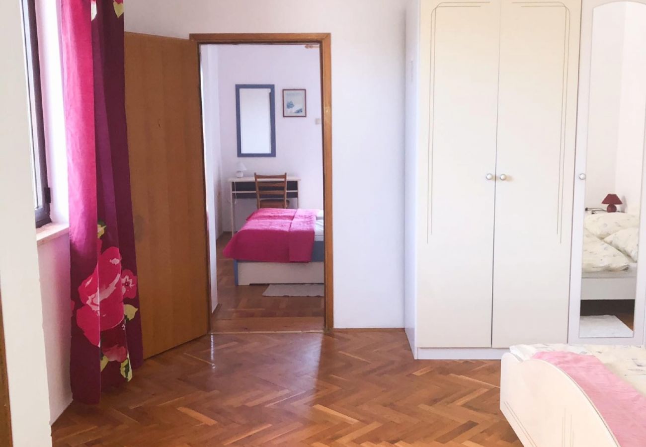 Apartament w Lopar - Apartament w Lopar z Widok na morze, balkon, Klimatyzacja, WIFI (4842-3)