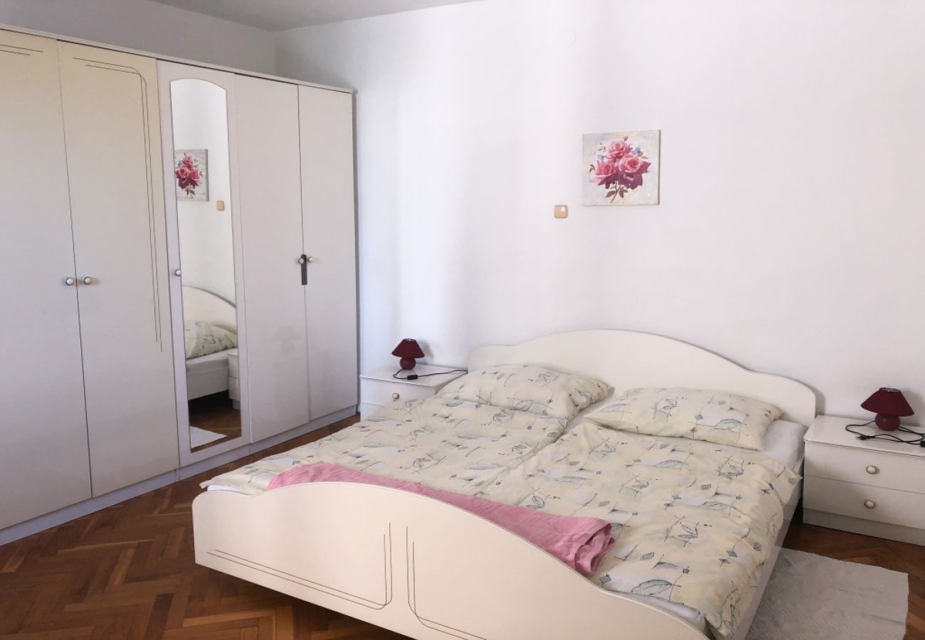 Apartament w Lopar - Apartament w Lopar z Widok na morze, balkon, Klimatyzacja, WIFI (4842-3)