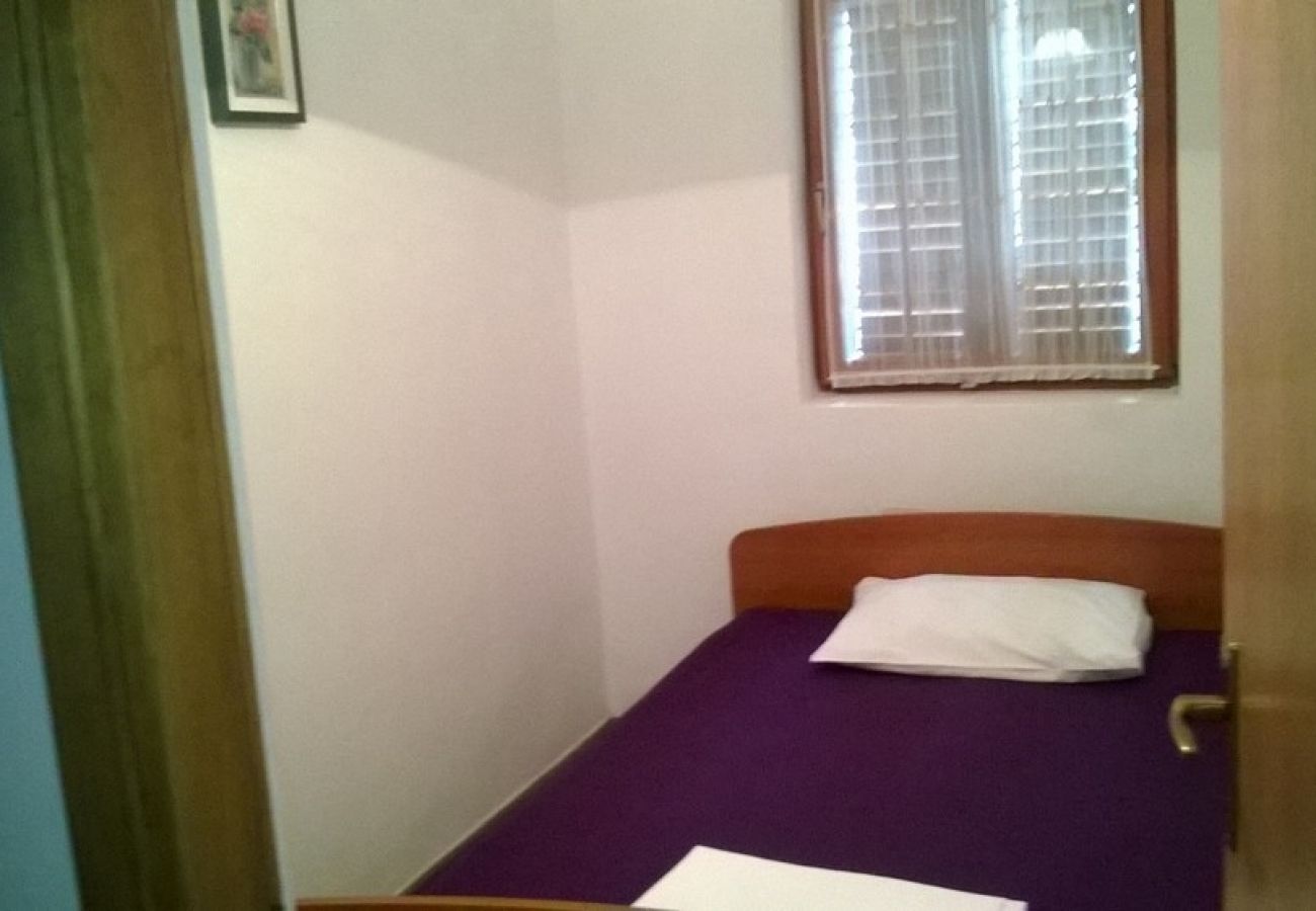 Apartament w Kustici - Apartament w Kustici z Widok na morze, taras, Klimatyzacja, WIFI (4847-3)