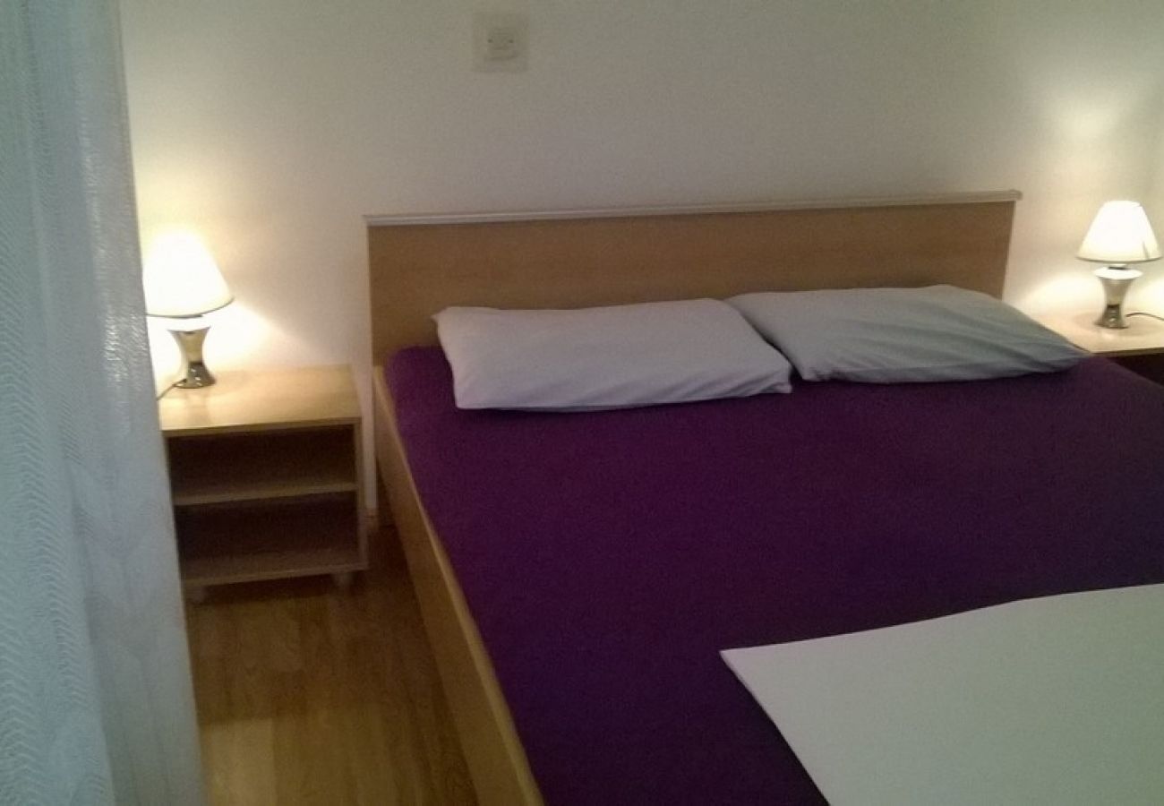 Apartament w Kustici - Apartament w Kustici z Widok na morze, taras, Klimatyzacja, WIFI (4847-4)