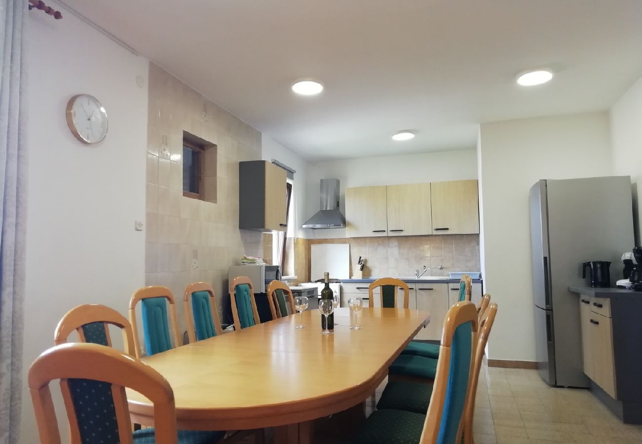 Apartament w Nin - Apartament w Nin z Widok na morze, taras, Klimatyzacja, WIFI (4868-4)