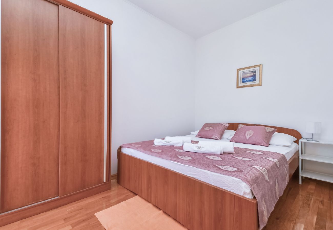 Apartament w Pisak - Apartament w Pisak z Widok na morze, balkon, Klimatyzacja, WIFI (4871-2)