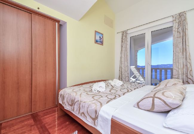 Apartament w Pisak - Apartament w Pisak z Widok na morze, taras, Klimatyzacja, WIFI (4871-3) Apartament w Pisak - Apartament w Pisak z Widok na morze, taras, Klimatyzacja, WIFI (4871-3)