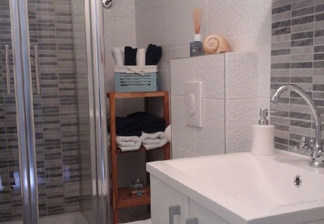 Studio w Hvar - Apartament Studio w Hvar z taras, Klimatyzacja, WIFI, Pralka (4858-1) Studio w Hvar - Apartament Studio w Hvar z taras, Klimatyzacja, WIFI, Pralka (4858-1)