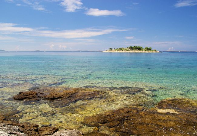 Apartament w Tisno - Apartament w Tisno z Widok na morze, balkon, Klimatyzacja, WIFI (4874-4) Apartament w Tisno - Apartament w Tisno z Widok na morze, balkon, Klimatyzacja, WIFI (4874-4)