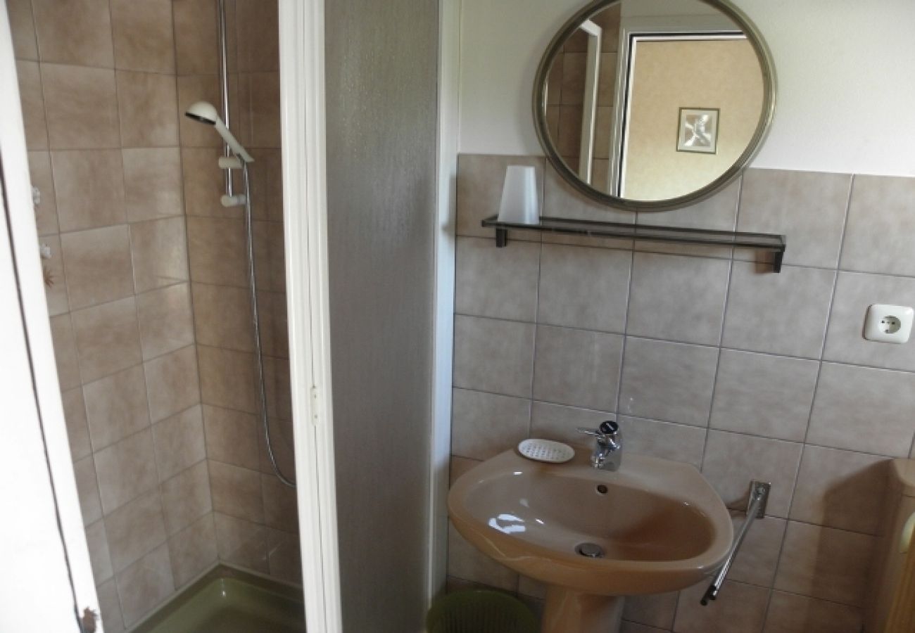 Apartament w Banjol - Apartament w Banjol z Widok na morze, taras, Klimatyzacja, WIFI (4883-1)