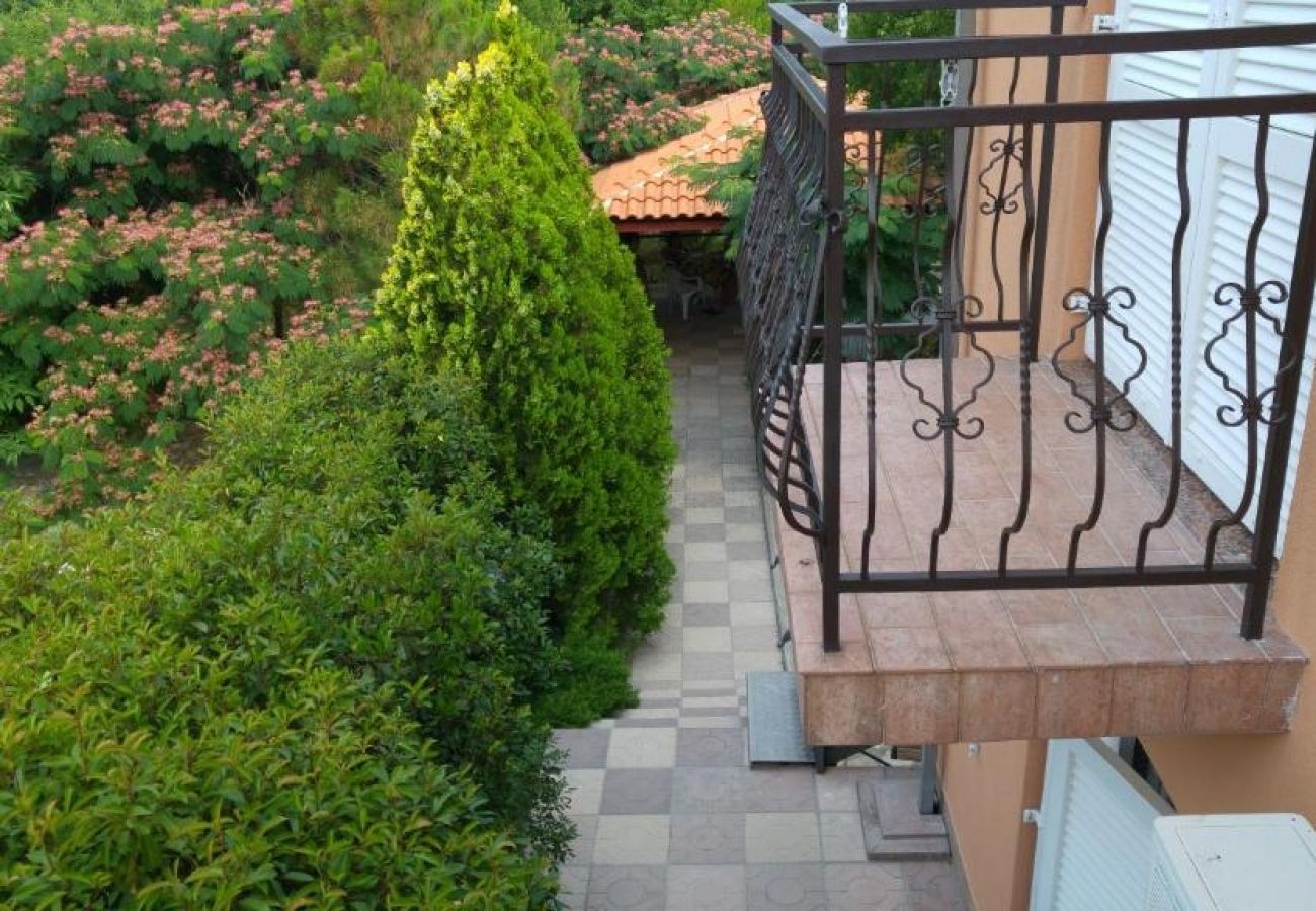 Apartament w Jadranovo - Apartament w Jadranovo z Widok na morze, taras, Klimatyzacja, WIFI (4881-2)