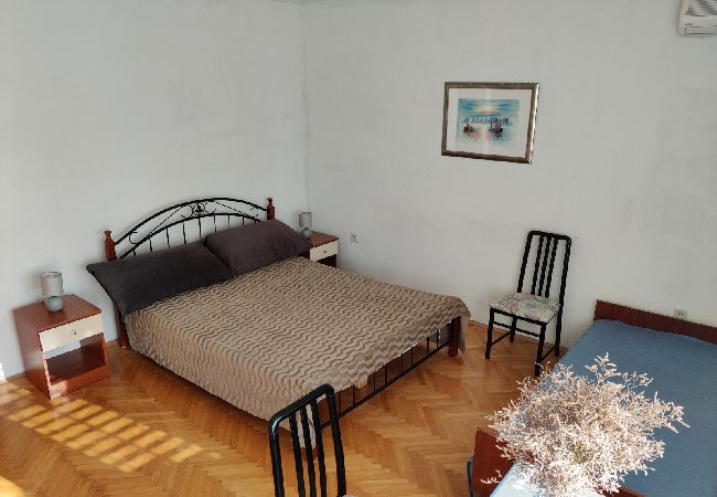 Apartament w Tisno - Apartament w Tisno z Widok na morze, balkon, Klimatyzacja, WIFI (4874-2) Apartament w Tisno - Apartament w Tisno z Widok na morze, balkon, Klimatyzacja, WIFI (4874-2)